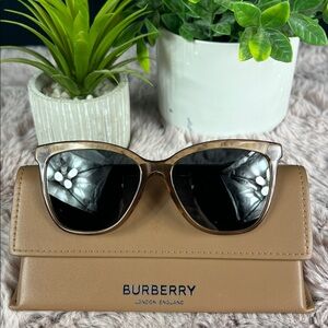 Authentic Burberry Women's Clare BE4308 Cat-Eye Sunglasses – Light Brown w Case